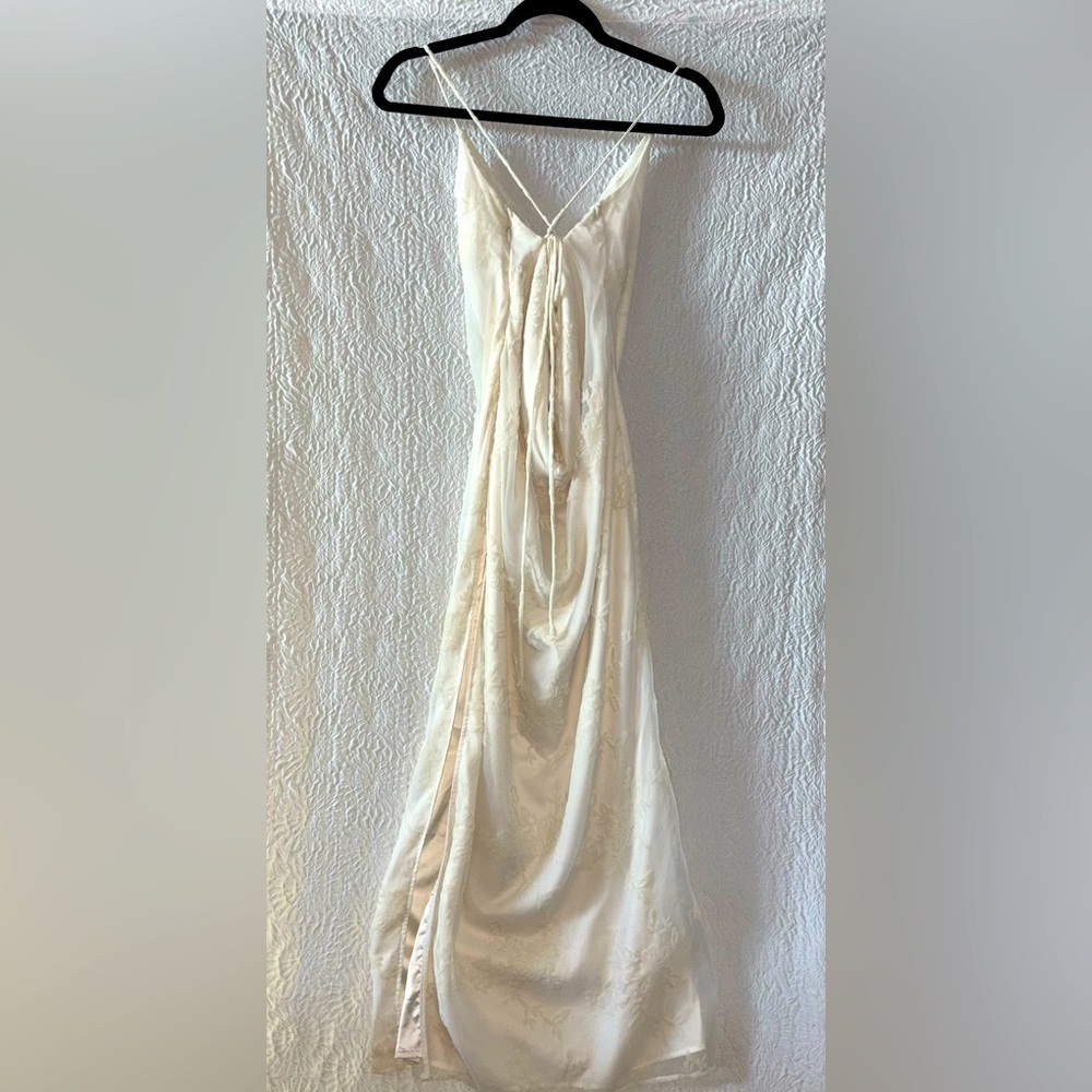 Meshki ERIKA Burnout Velvet Maxi Dress NWOT - Picture 6 of 10
